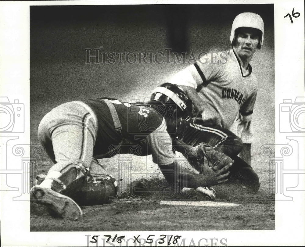 1981 Press Photo Conmaco Baseball Player Scott Barbier at Playoff Game - Historic Images