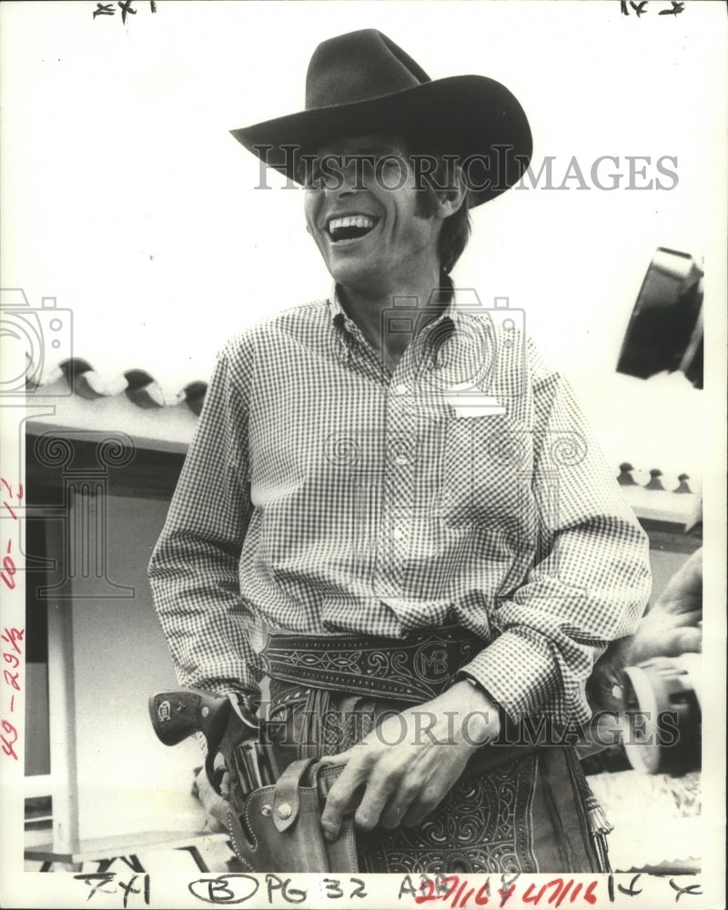 Press Photo Bullfighter Shows his Six-Shooter Gun in New Orleans - nos04546 - Historic Images