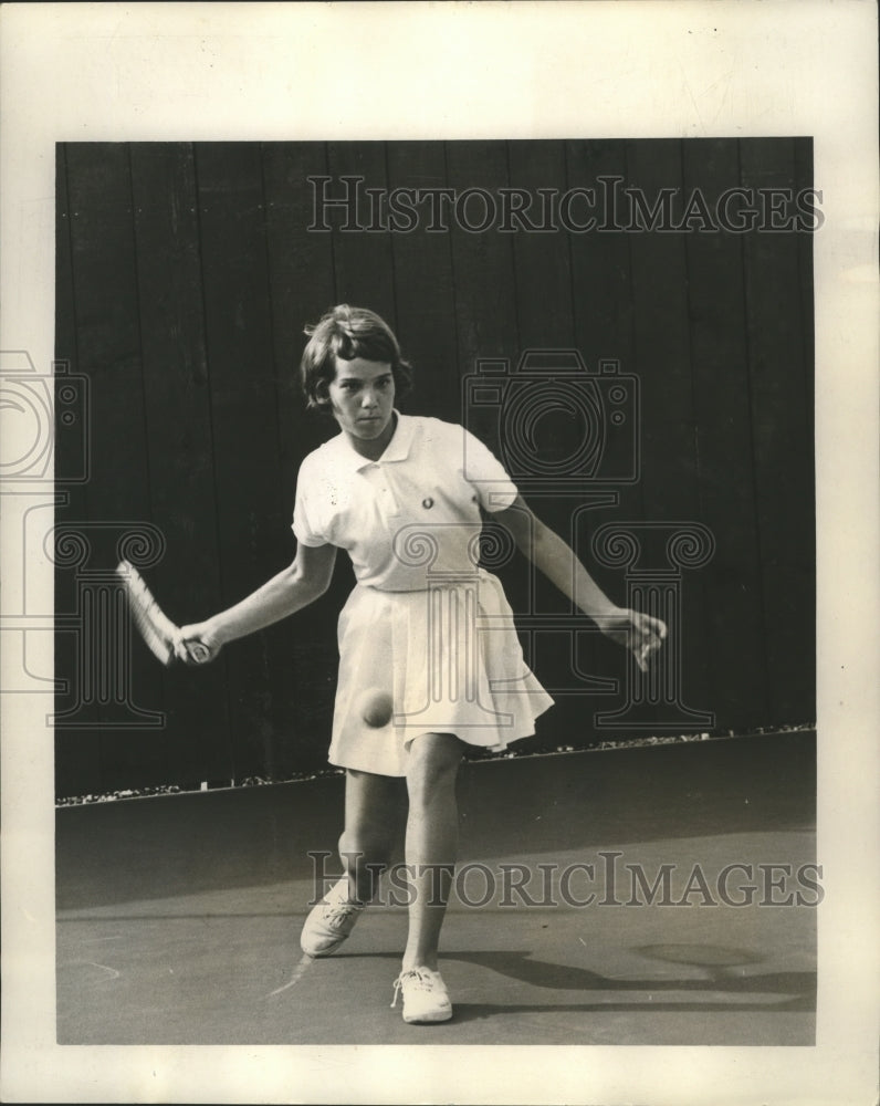 1967 Press Photo Linda Tuero, Metairie Tennis Player at Practice - nos04712 - Historic Images