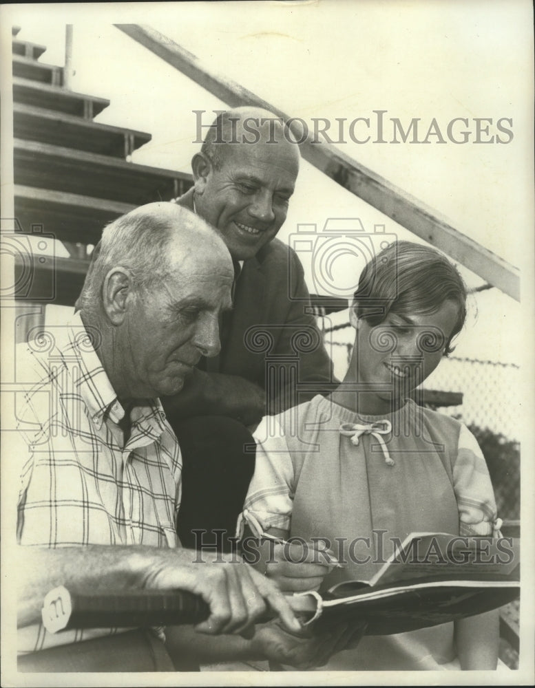 1968 Press Photo Linda Tuero, New Orleans Tennis Star Win&#39;s Tulane Scholarship - Historic Images