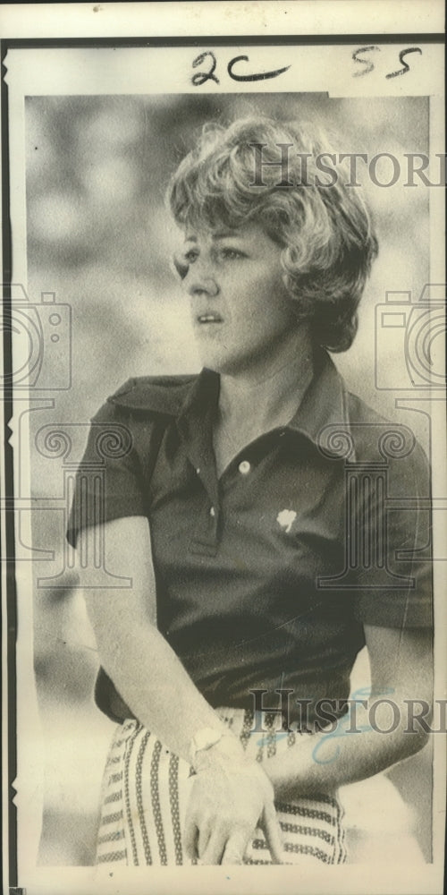 1973 Press Photo Golfer Sue Berning, at Rochester Country Club Fairway - Historic Images