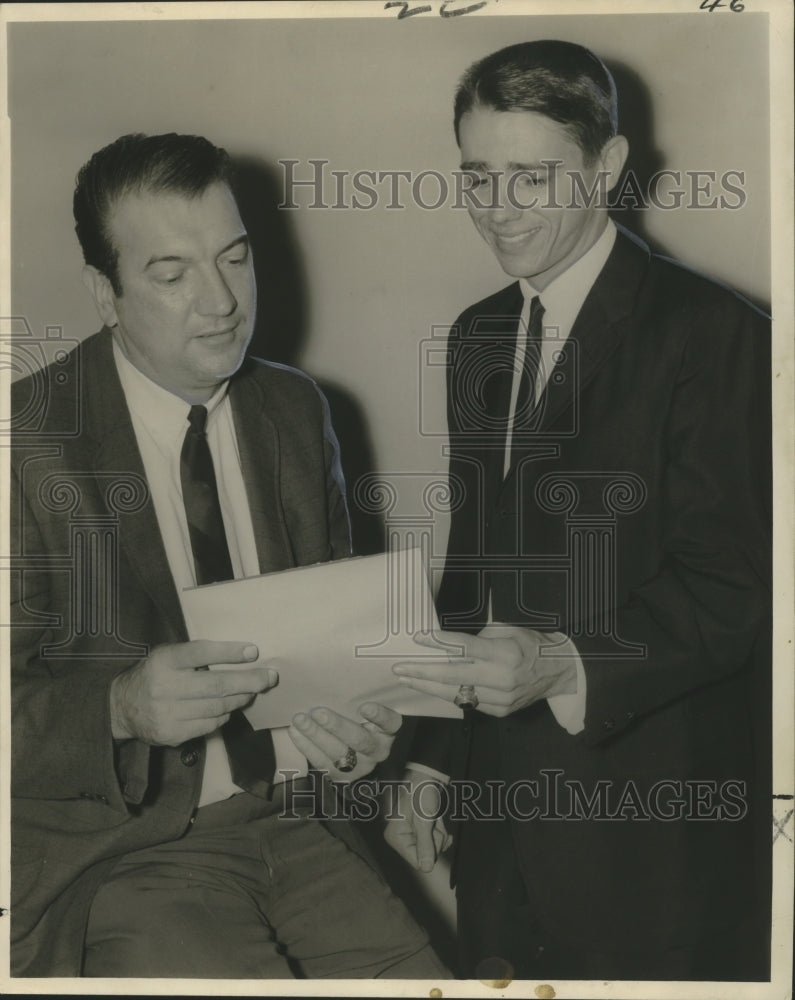 Press Photo Hal Bevan and Dave Flettrich - nos05119- Historic Images