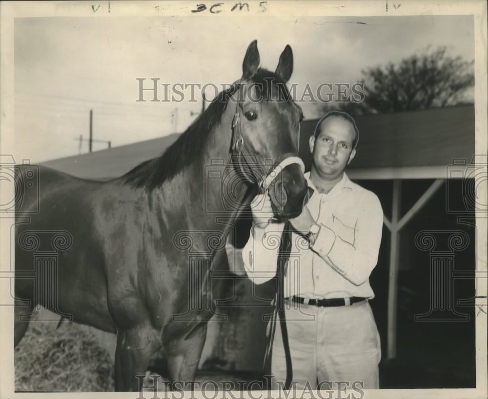 Press Photo Horse Trainer Frank Bekler with Fair Ground Winner Yukon Jake- Historic Images