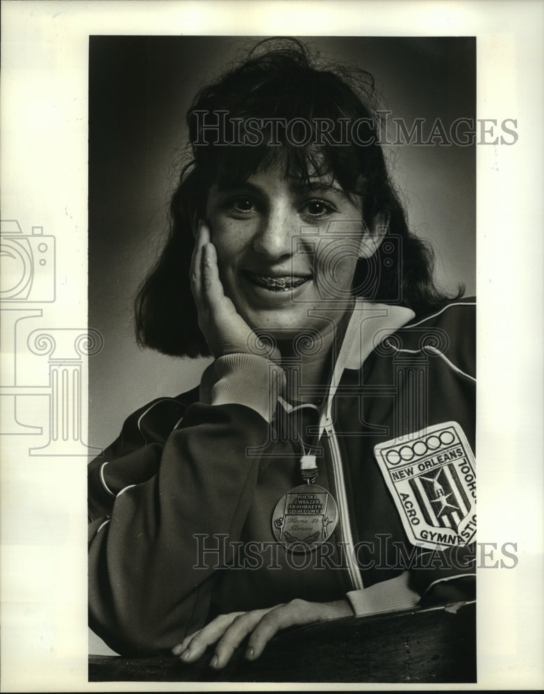 1987 Press Photo Donna Clarke, New Orleans Gymnast with Medal from Poland- Historic Images