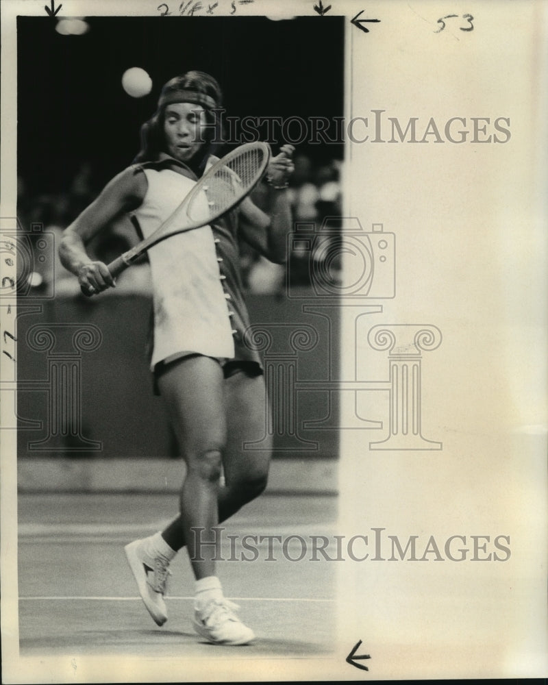 1976 Press Photo Tennis - Rosie Casals in Action - nos06039 - Historic Images