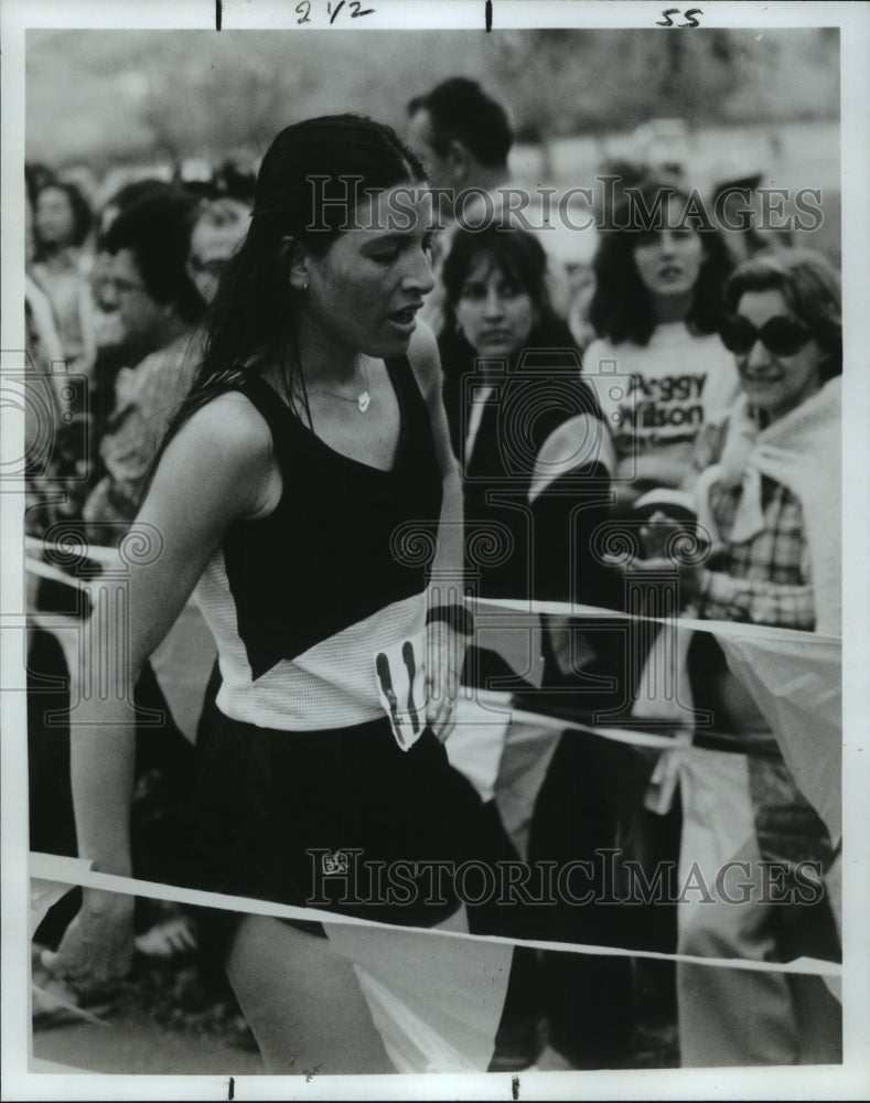 1983 Press Photo Patti Lyons Catalano, West Roxbury, Massachusetts, Runner- Historic Images