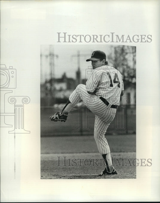 1933 Press Photo Jesuit Pitcher Ricky Chanove in Baseball Game with Others- Historic Images