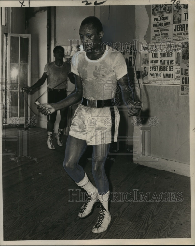 Press Photo Boxer Curtis Cokes - nos06576 - Historic Images