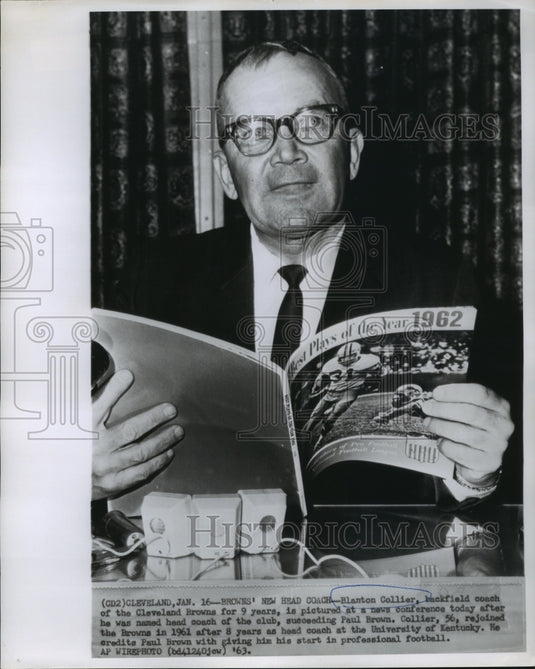 1963 Press Photo Blanton Collier, backfield coach of the Cleveland Browns - Historic Images