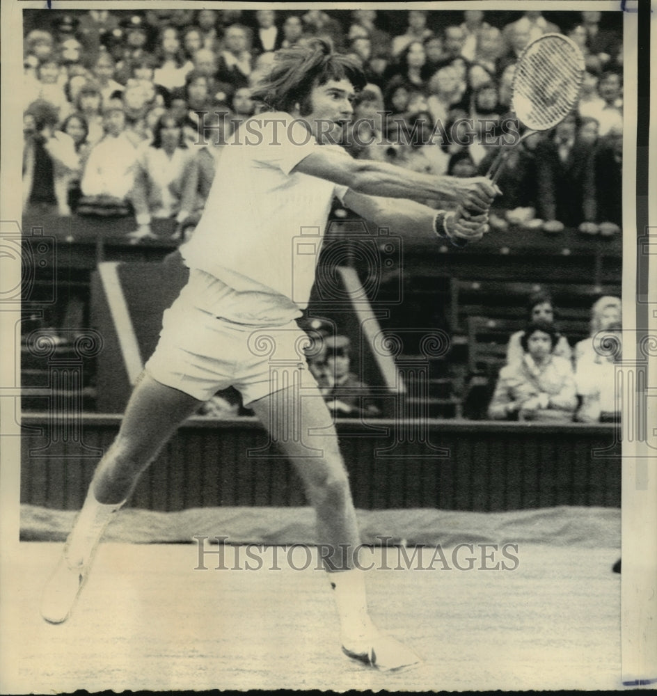 1975 Press Photo Defending Wimbledon champion Jimmy Connors of Belville- Historic Images