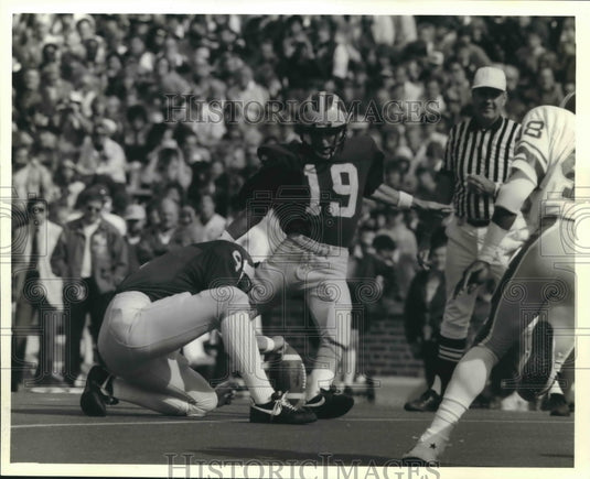 1984 Press Photo Michigan Placekicker Bob Bergeron in Football Game - nos07272 - Historic Images