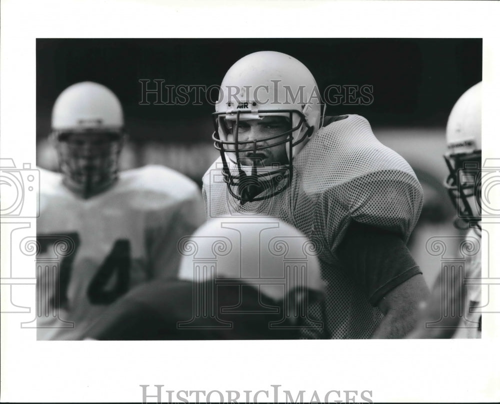 1993 Press Photo Football Player Cyril Brockmeier at Practice with Teammates - Historic Images