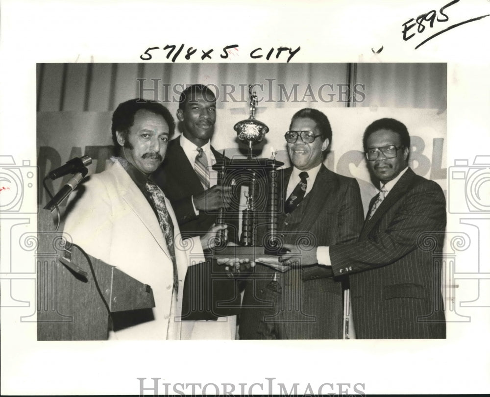 1980 Press Photo Dillard won the NAIA District 30 basketball championship - Historic Images