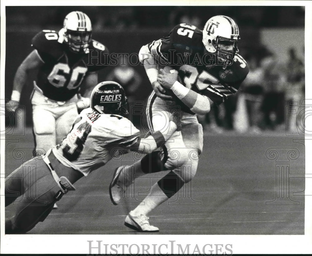 1984 Press Photo Joseph Caravello, Tulane Football Player at Game with Eagles - Historic Images