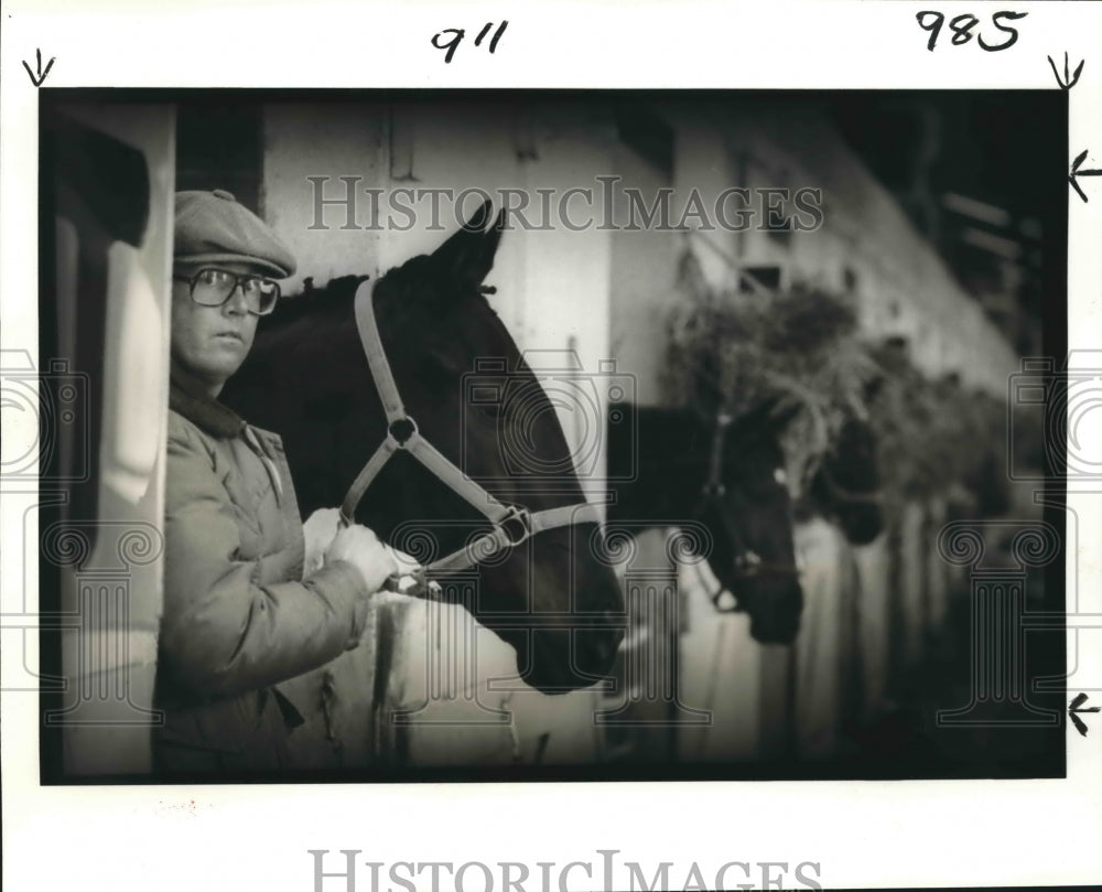 1980 Press Photo Fair Grounds Trainer Frankie Brothers has his stable of horses- Historic Images