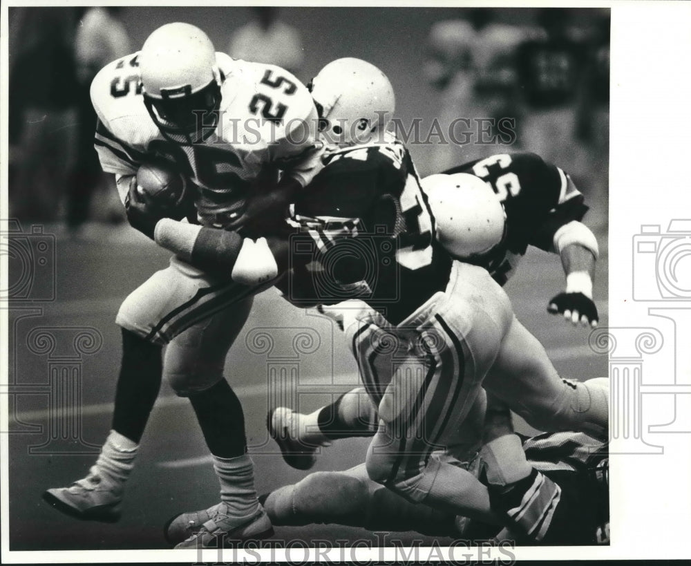 1984 Press Photo New Orleans Breakers White team running back Eddie Dowell (25) - Historic Images