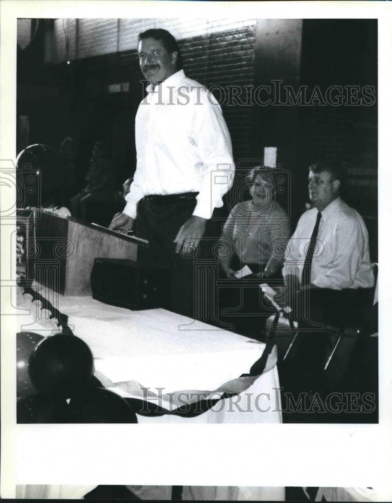 1991 Press Photo Player Stan Brock, Red Ribbon Week Speaker at Mandeville School - Historic Images