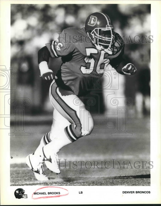 1990 Press Photo Michael Brooks, Denver Broncos Football Linebacker - nos08083 - Historic Images
