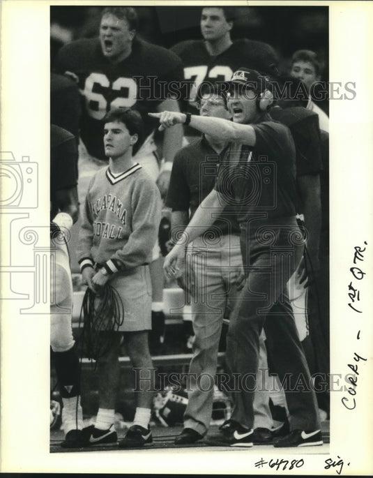 1990 Press Photo Alabama Football Coach Bill Curry in First Quarter of Game - Historic Images