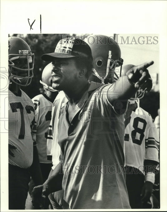 1982 Press Photo Henry Crosby, West Jefferson football Head Coach - nos08937 - Historic Images