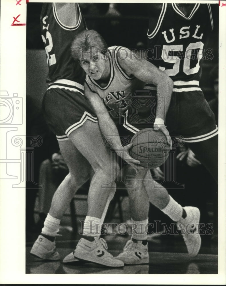 1986 Press Photo Gabe Corchiani, Basketball Player at Game - nos09263 - Historic Images