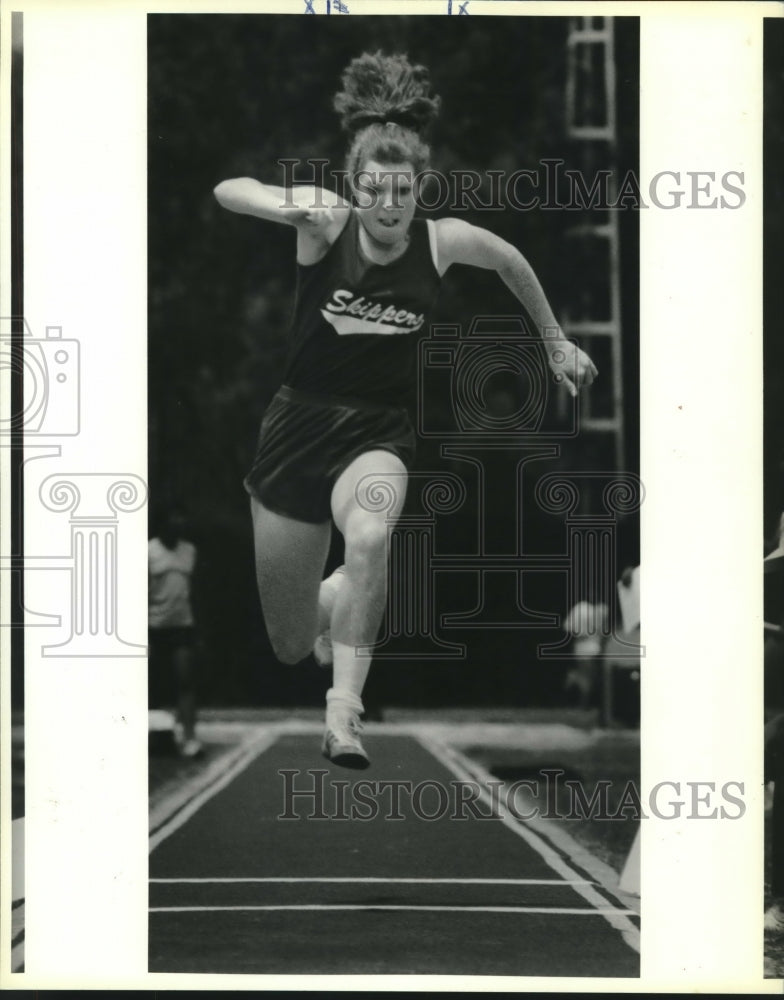 1990 Press Photo Ashley Cook, Mandiville Skippers Triple Jumper - nos09267 - Historic Images