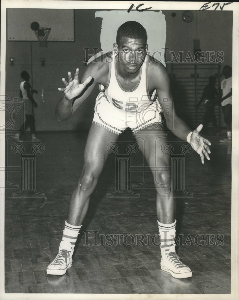 1968 Frank Delaney, B. T. Washington Basketball Player-Historic Images