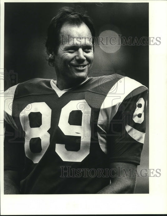 1981 Press Photo Fred Dryer, Los Angeles Rams Football Player - nos09415 - Historic Images