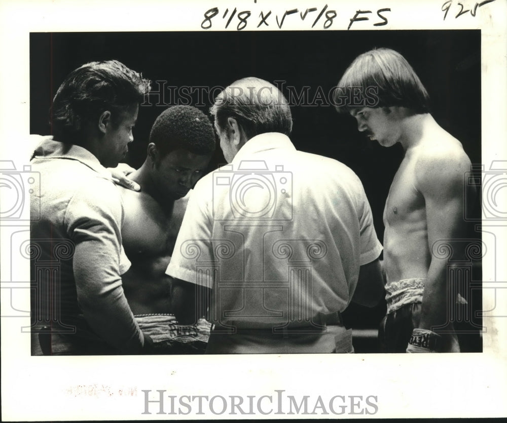 1978 Press Photo Boxer Tyler Dupuy and Opponent before Boxing Match - nos09837 - Historic Images