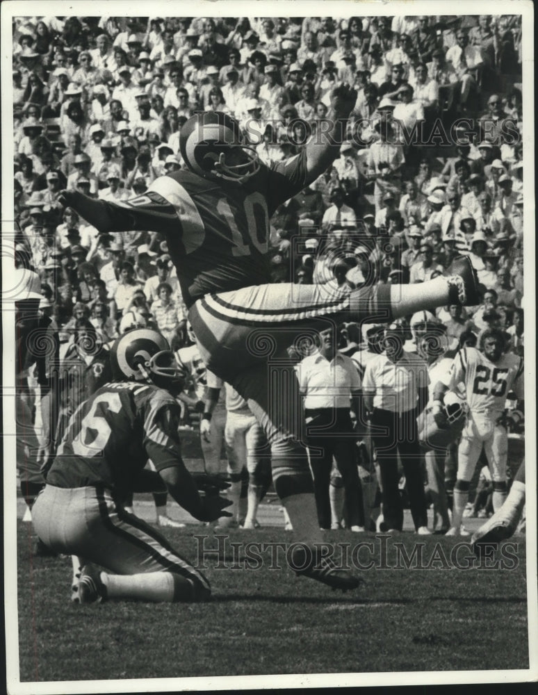 1976 Press Photo Tom Dempsey, Kicker for The Los Angeles Rams Football Team - Historic Images