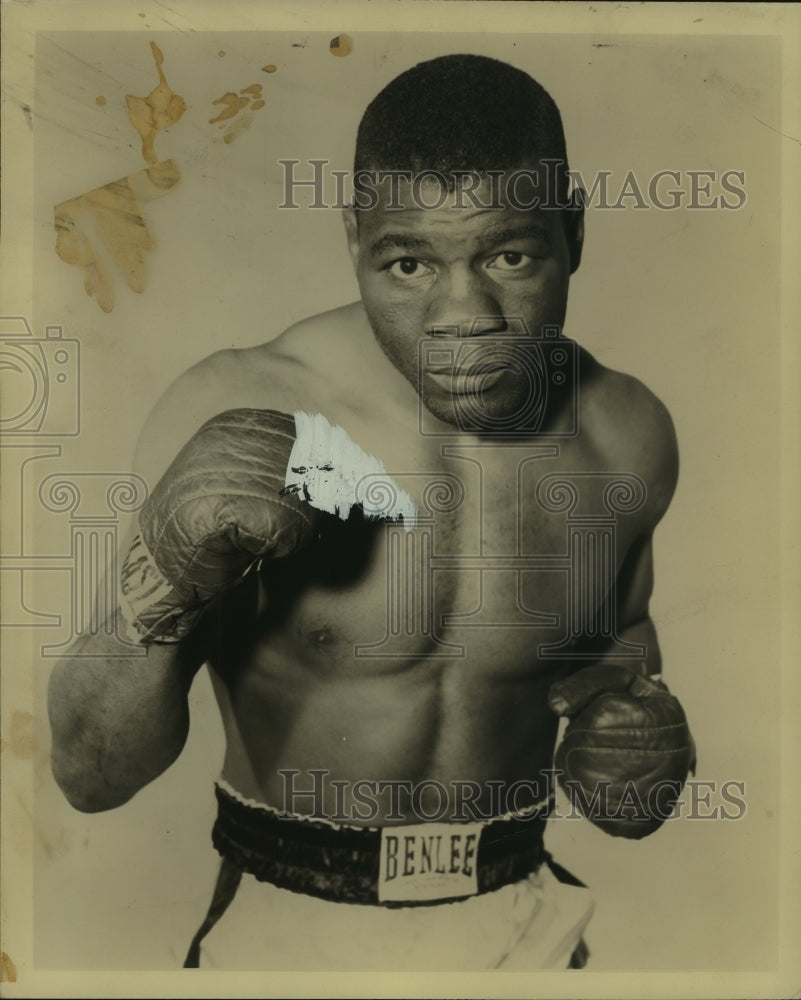 Press Photo Boxer Clarence &quot;Tiger&quot; Floyd, New York Light Heavy Weight - Historic Images