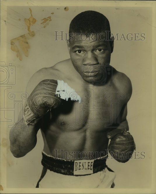 Press Photo Boxer Clarence "Tiger" Floyd, New York Light Heavy Weight - Historic Images