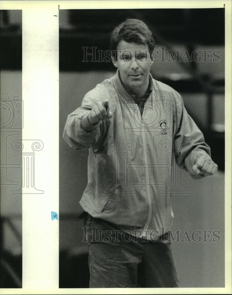 1990 Press Photo Tim Floyd, University of New Orleans - nos10247 - Historic Images