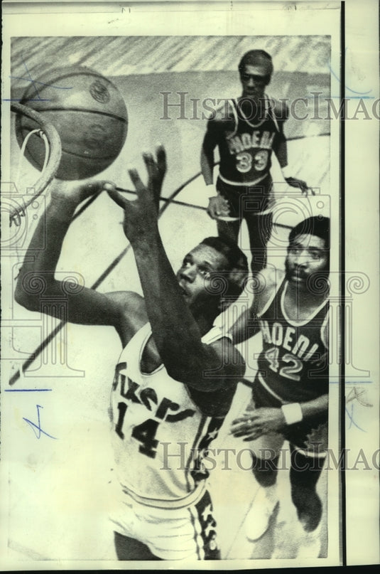 1972 Press Photo Leroy Ellis, Philadelphia 76ers Basketball Player at Suns Game - Historic Images
