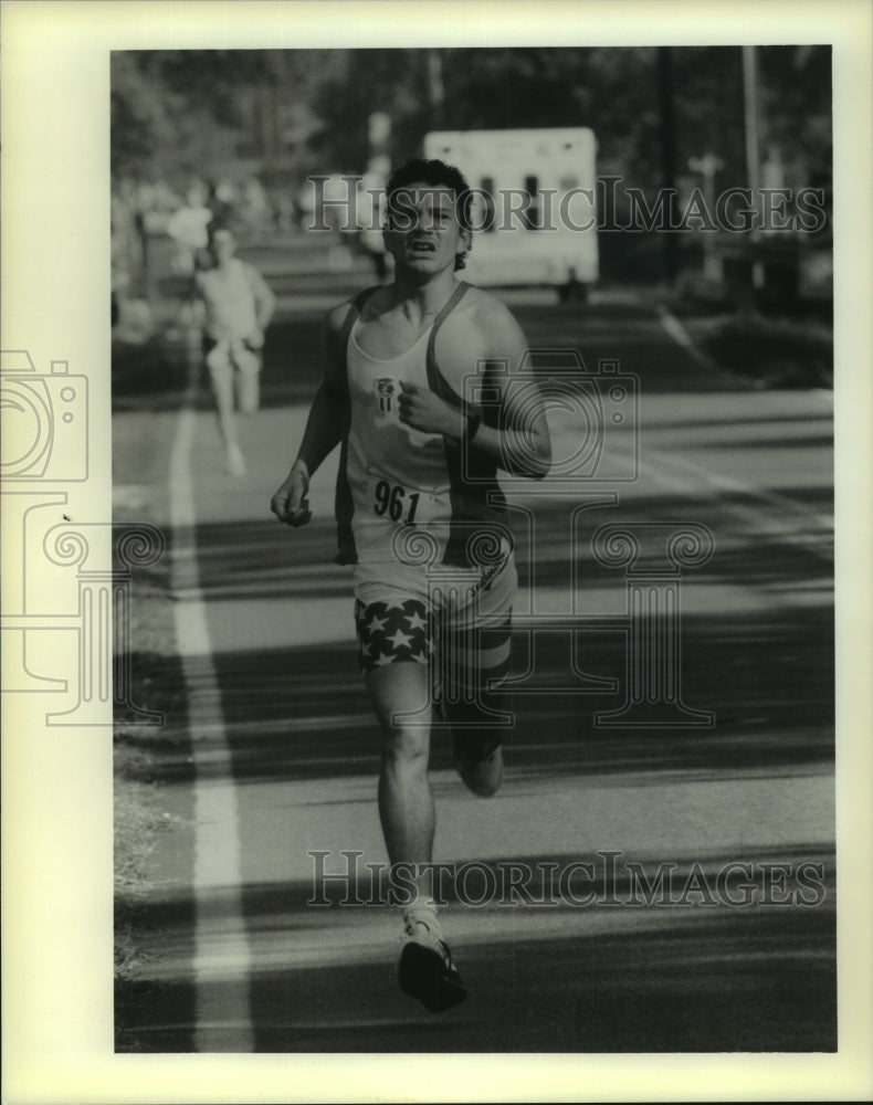 1989 Press Photo Arrias Durousseau, Southeastern Louisiana University Runner - Historic Images