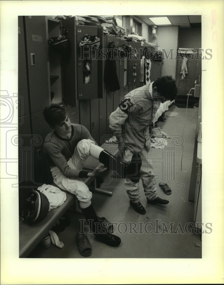 1989 Press Photo Jockey's and Brothers Jeff and Ricky Faul at Fairgrounds - Historic Images