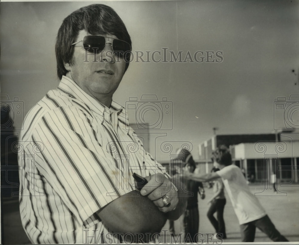 1973 Press Photo Joe Ernst, Former Football Player - nos11026 - Historic Images