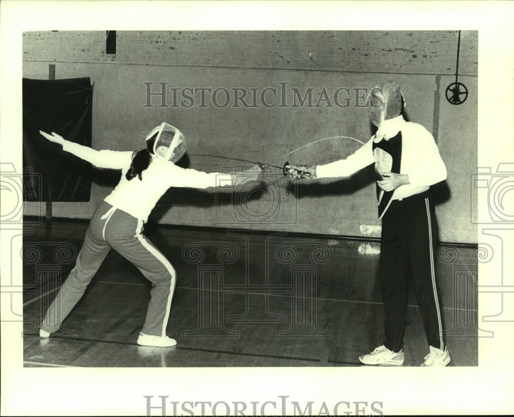 1979 Press Photo Fencers Sparring - nos11052- Historic Images