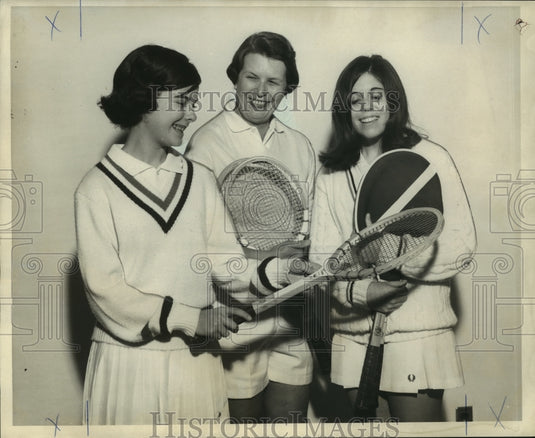 1968 Leslie Evans, Orleans Women's Tennis Club President with Others - Historic Images