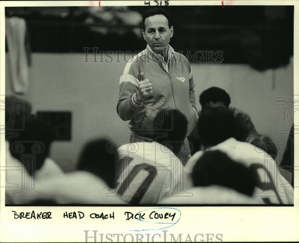 1984 Dick Coury, Breaker Football Head Coach with Team - Historic Images