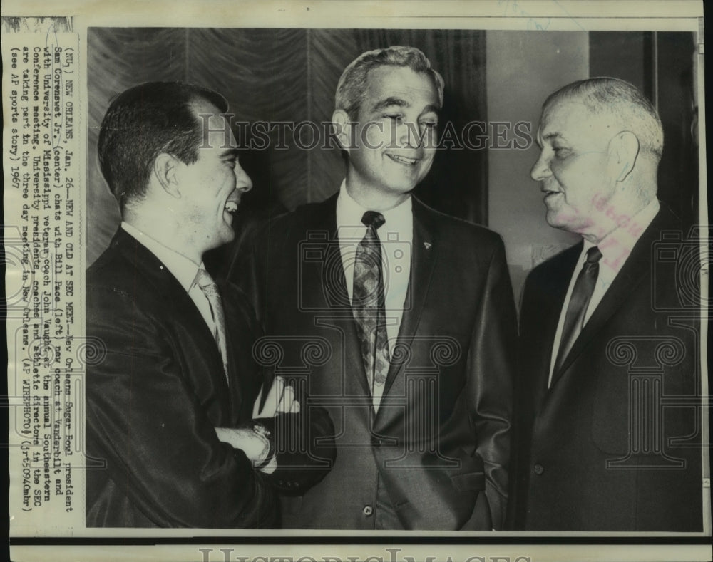 1967 Press Photo Sam Corenswet, Jr., New Orleans Sugar Bowl President at Meeting - Historic Images