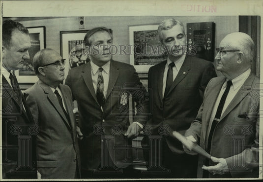 1967 Press Photo Sam Corenswet Jr., President of New Orleans Mid-Winter Sports - Historic Images