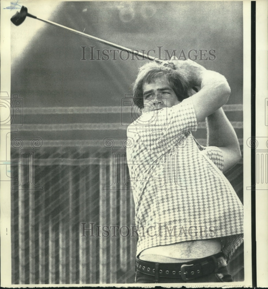 1972 Golfer Bruce Fleisher Tees Off at Greater Milwaukee Open - Historic Images