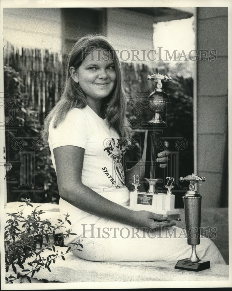 1972 Press Photo Patricia Downs, Girl Soap Box Derby winner at 629 Carnation St.- Historic Images