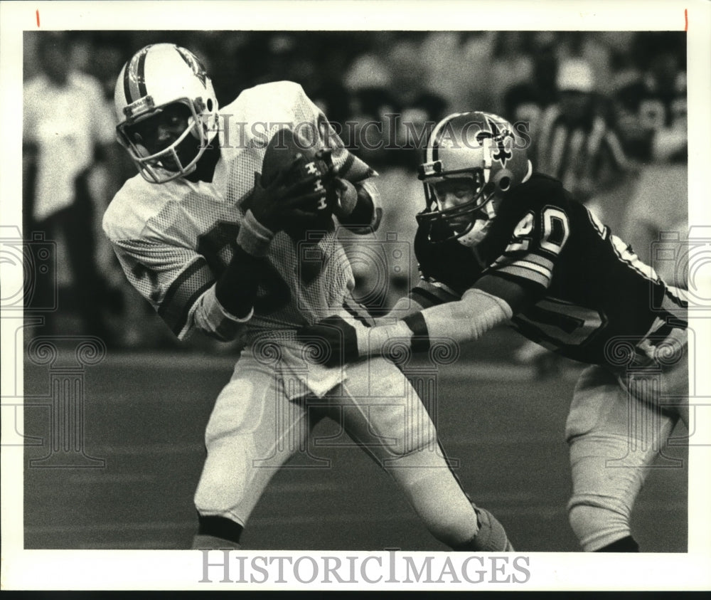 1984 Press Photo New Orleans Saints and Tampa Bay Buccaneers play NFL football- Historic Images