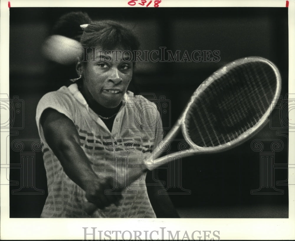 1986 Press Photo Tennis player ZIna Garrison during a win over Candy Reynolds - Historic Images