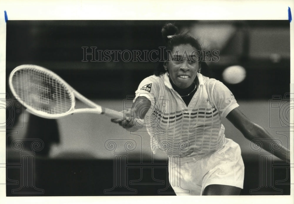 1986 Press Photo Tennis player ZIna Garrison during a win over Wendy Turnbell - Historic Images