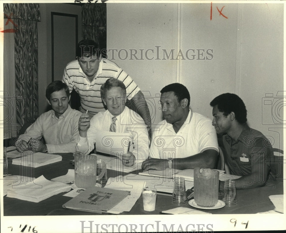 1983 Press Photo The Tulane football offensive coaching staff at a retreat - Historic Images