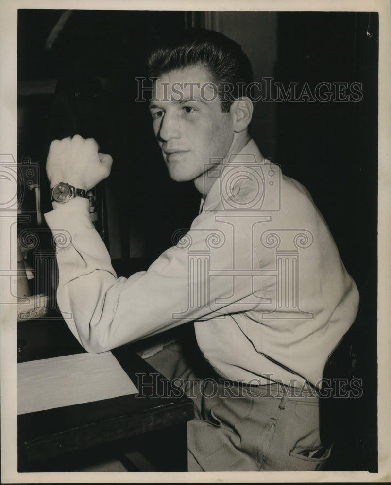 Press Photo Boxer Gaby &quot;Frenchy&quot; Ferland - nos12823- Historic Images