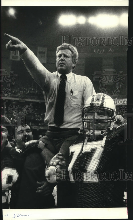 1983 Press Photo Tulane football Wally English after Florida State win - Historic Images